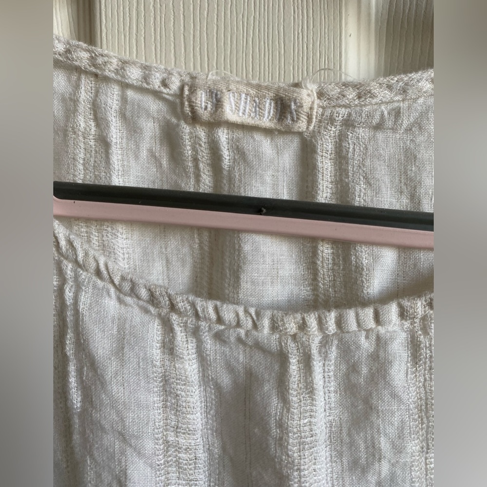 CP Shades Linen Top - Picture 2 of 8